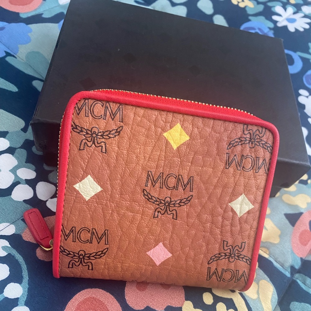 Mcm Women wallet